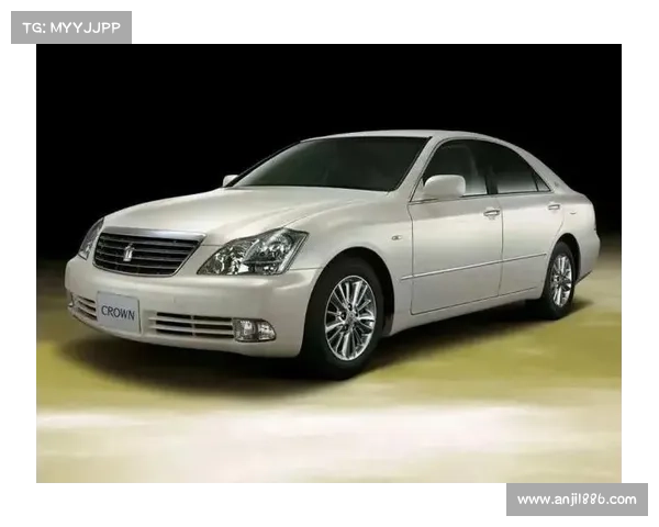 丰田皇冠再进化!转型都会优雅风格更吸睛 丰田皇冠再进化!转型都会优雅风格更吸睛