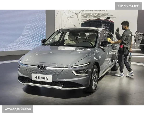 全新一代名图&名图纯电动正式上市;斯巴鲁新一代OUTBACK傲虎上市;路虎将推卫士130车型 _ CAR NEWS 全新一代名图&名图纯电动正式上市;斯巴鲁新一代OUTBACK傲虎上市;路虎将推卫士130车型 _ CAR NEWS