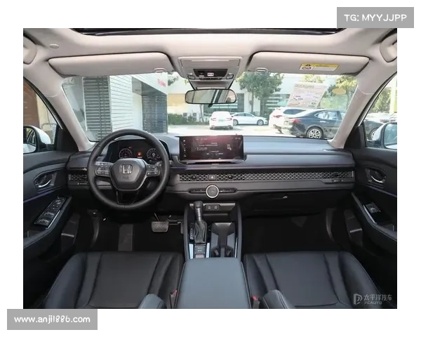 全新雅阁渲染图曝光,内饰换新风格,六边形格栅运动包围 全新雅阁渲染图曝光,内饰换新风格,六边形格栅运动包围